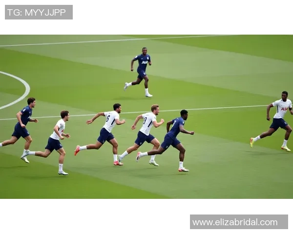 足球挑球高手展现独特技艺 带你走进球场上的惊艳瞬间